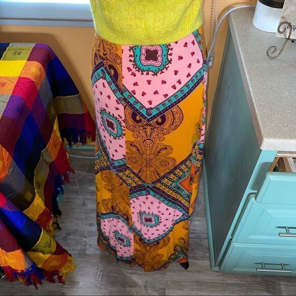 🆕 Scarf Print Tulip Hem Wrap Skirt adjustable sizing - Picture 6 of 11